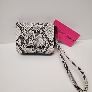 Betsey Johnson Zip-Around Bifold Wallet Wristlet NWT Faux Snakeskin/python